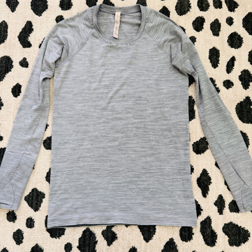 LuluLemon Swiftly Tech Long-Sleeve Shirt Black & White Striped 2.0 size 8
